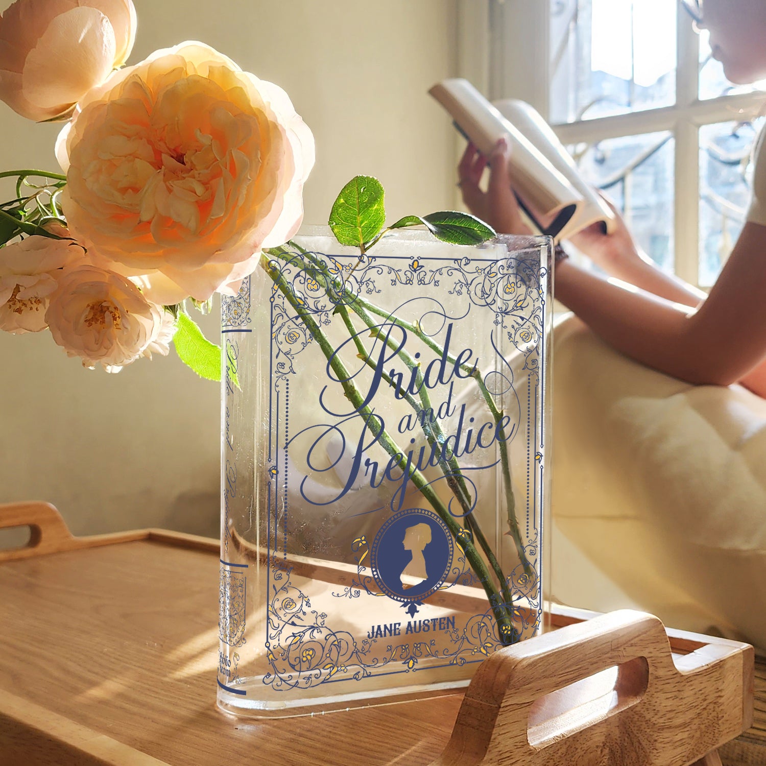 2ac5f34e-36f7-43d7-b787-011ba555def4/Pride_and_Prejudice_-_III_-_Acrylic_book_vase-_mockup_cami_cafe_11.jpg